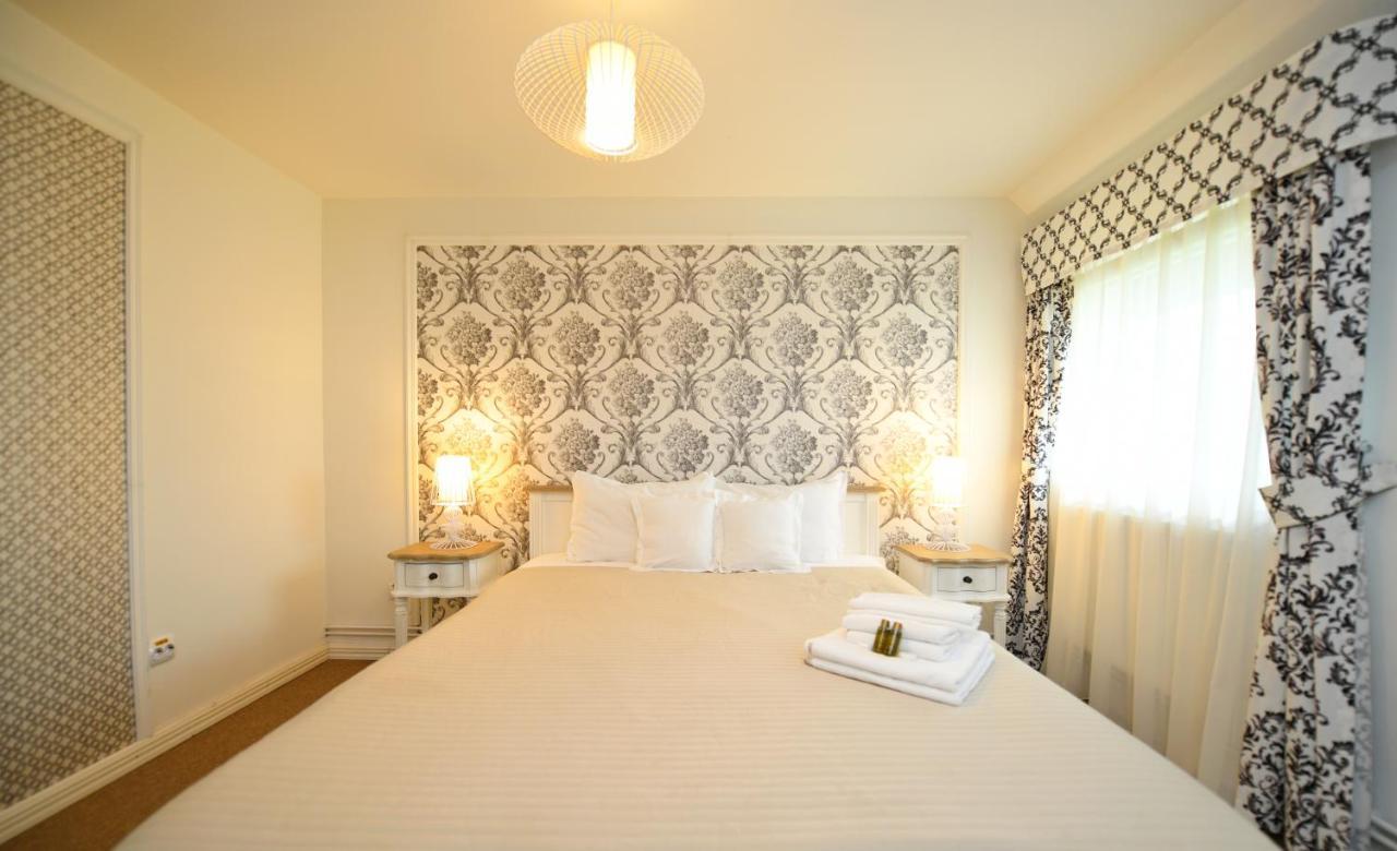 Vip Motel Restaurant Hateg Ngoại thất bức ảnh